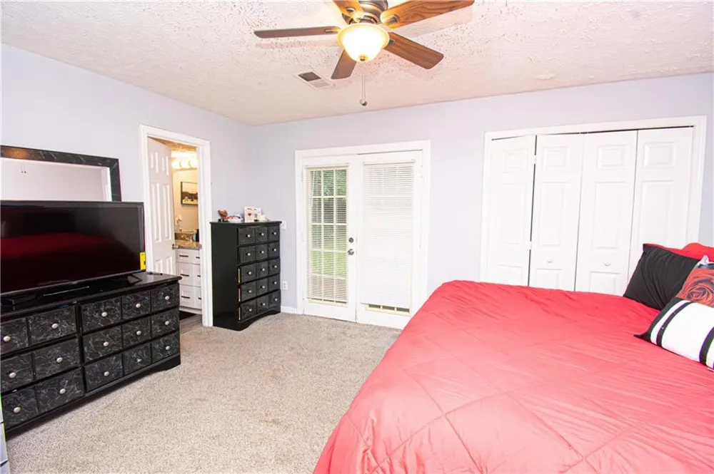 6847 S Lakewood Terrace Douglasville, GA 30135