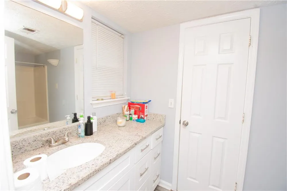 6847 S Lakewood Terrace Douglasville, GA 30135