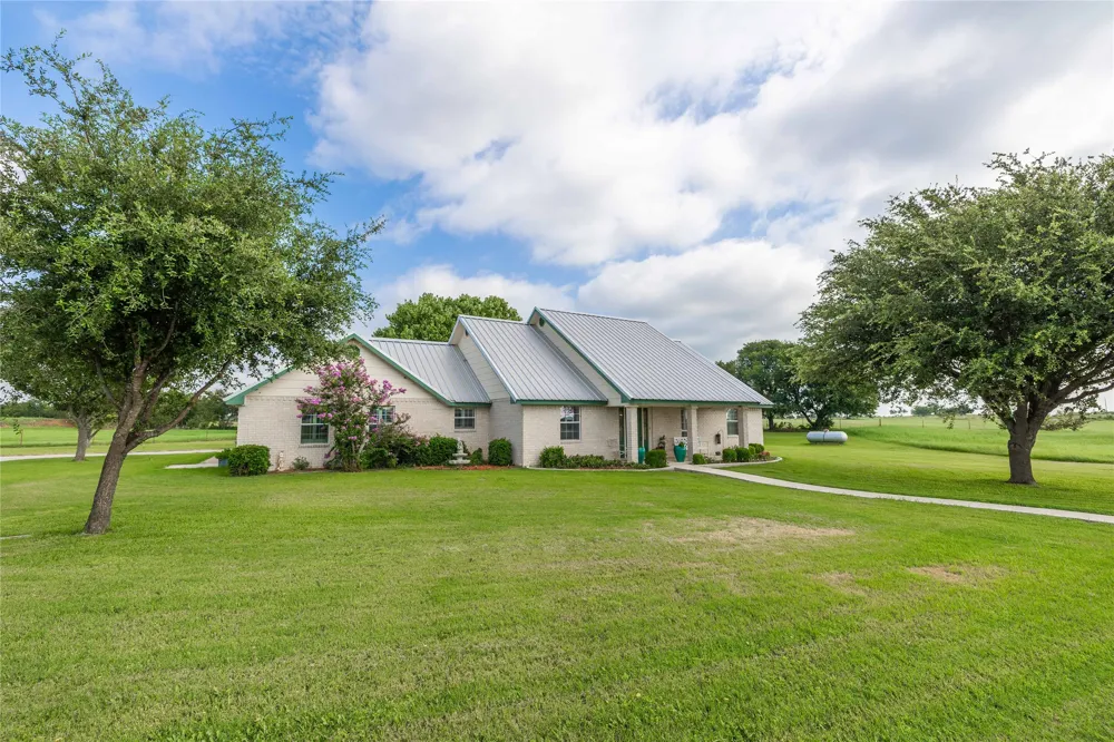 8430 Highway 16 De Leon, TX 76444