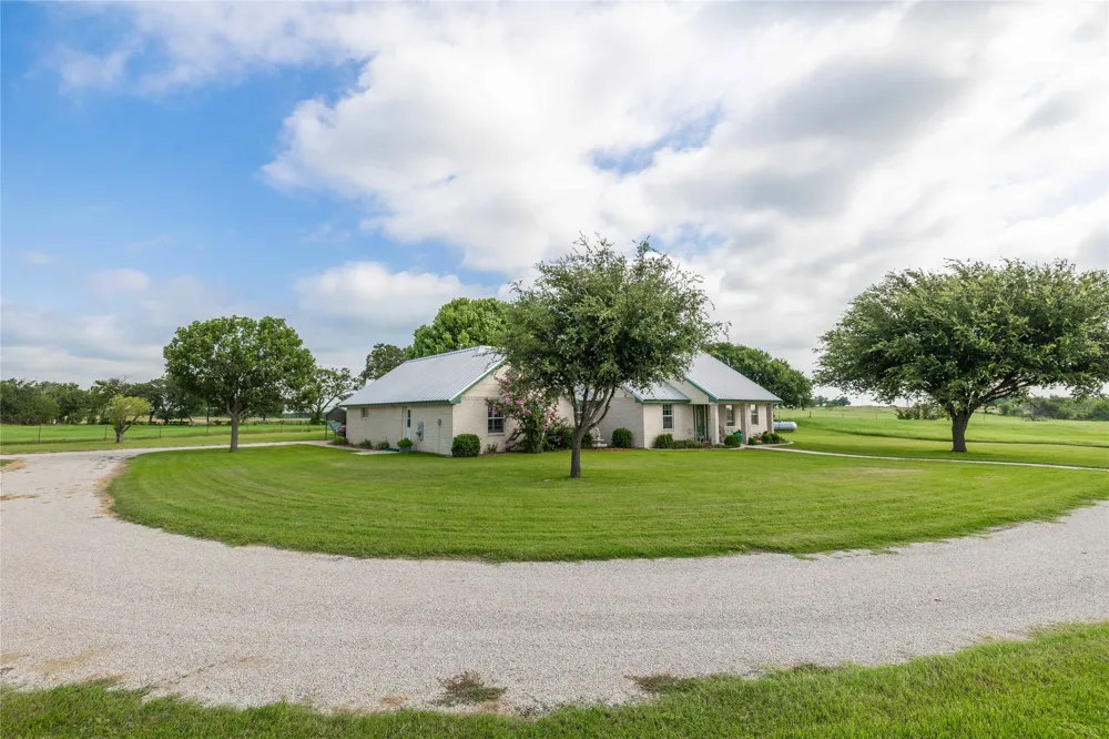 8430 Highway 16 De Leon, TX 76444