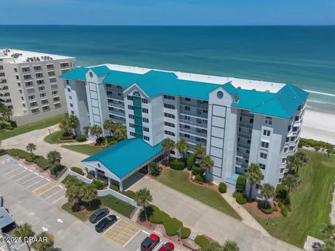 4641 S Atlantic Avenue #402