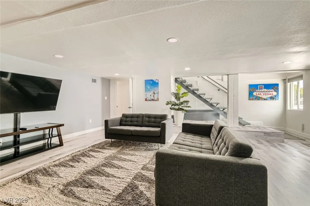 2520 Castlesands Way Las Vegas, NV 89121