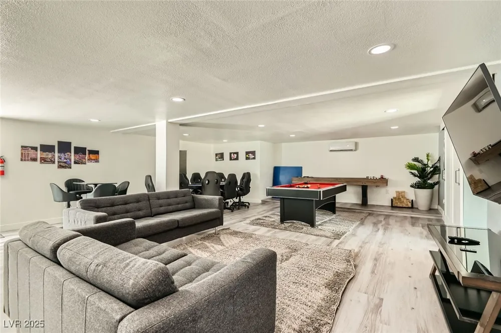 2520 Castlesands Way Las Vegas, NV 89121