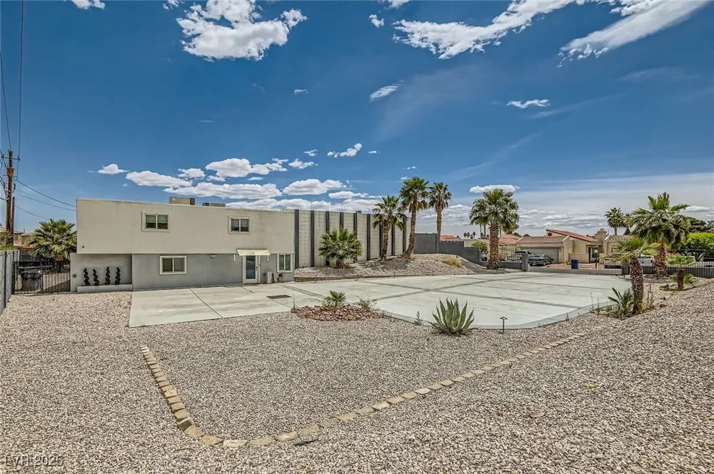 2520 Castlesands Way Las Vegas, NV 89121