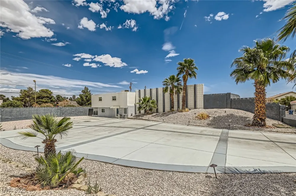 2520 Castlesands Way Las Vegas, NV 89121