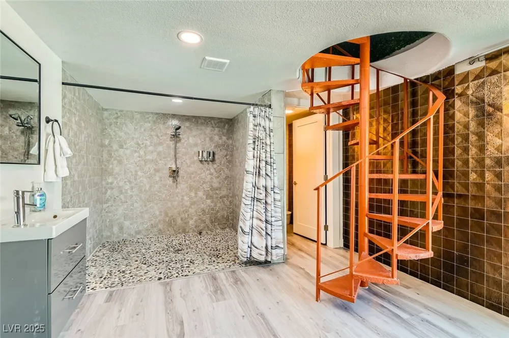 2520 Castlesands Way Las Vegas, NV 89121
