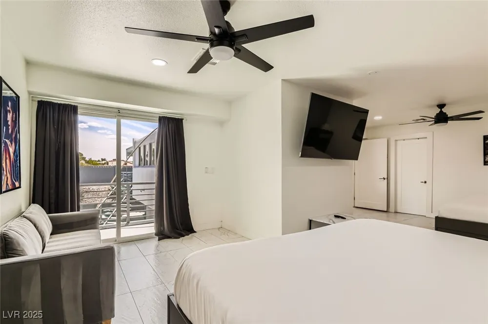 2520 Castlesands Way Las Vegas, NV 89121