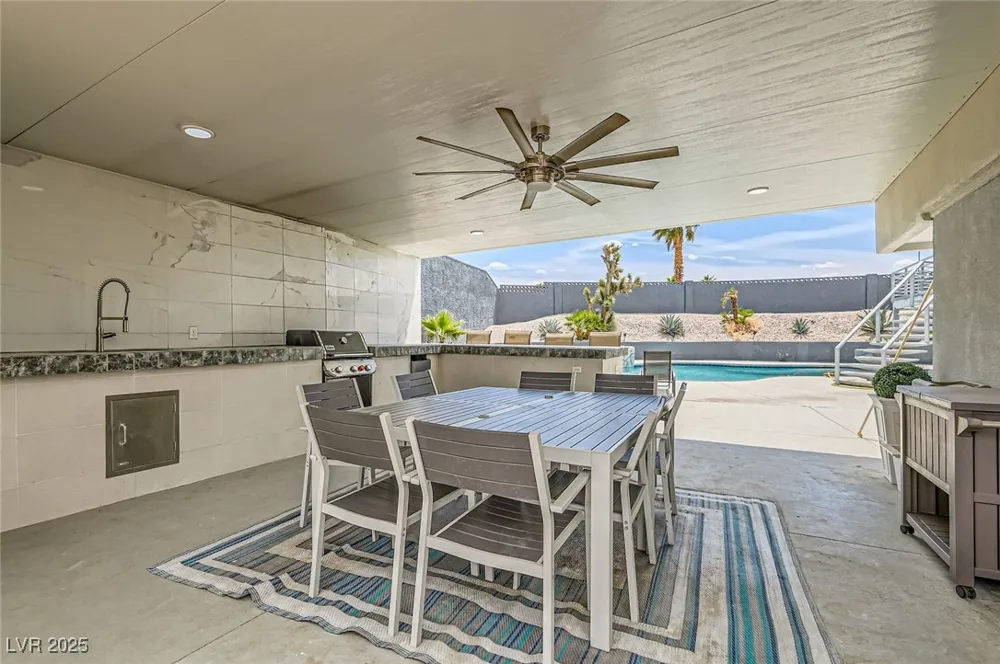 2520 Castlesands Way Las Vegas, NV 89121