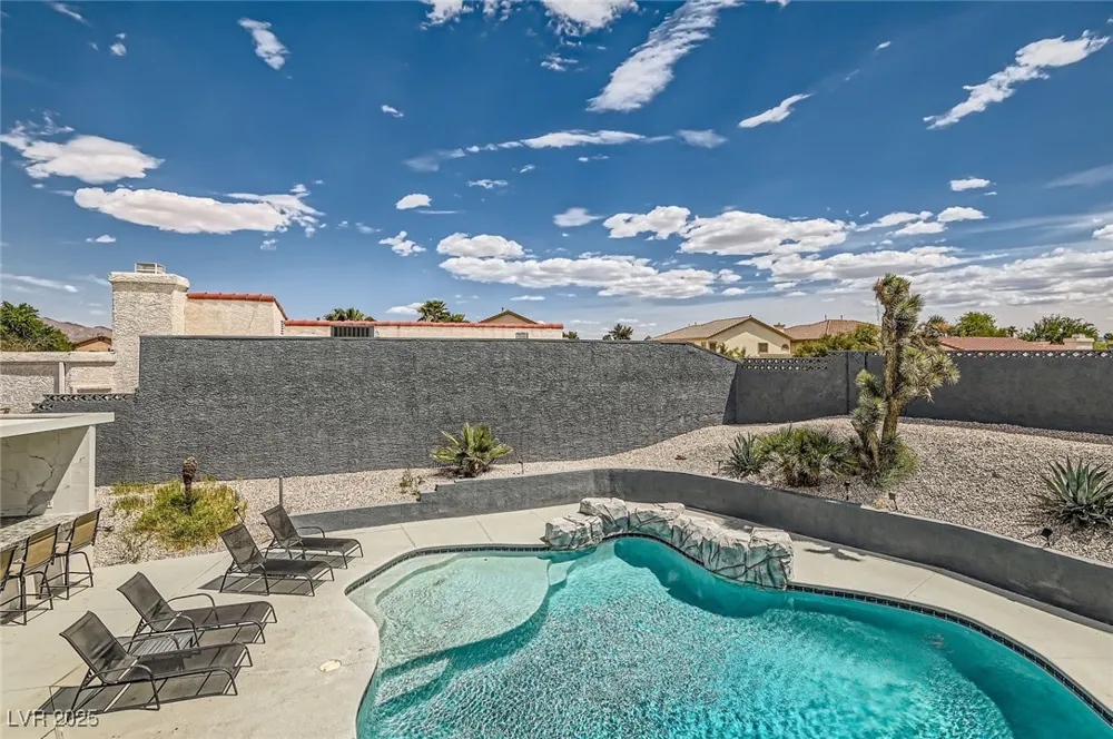 2520 Castlesands Way Las Vegas, NV 89121