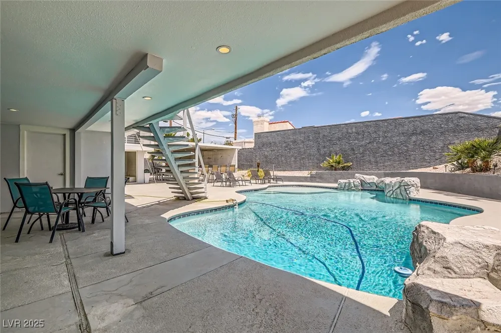 2520 Castlesands Way Las Vegas, NV 89121
