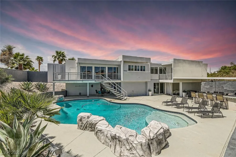 2520 Castlesands Way Las Vegas, NV 89121