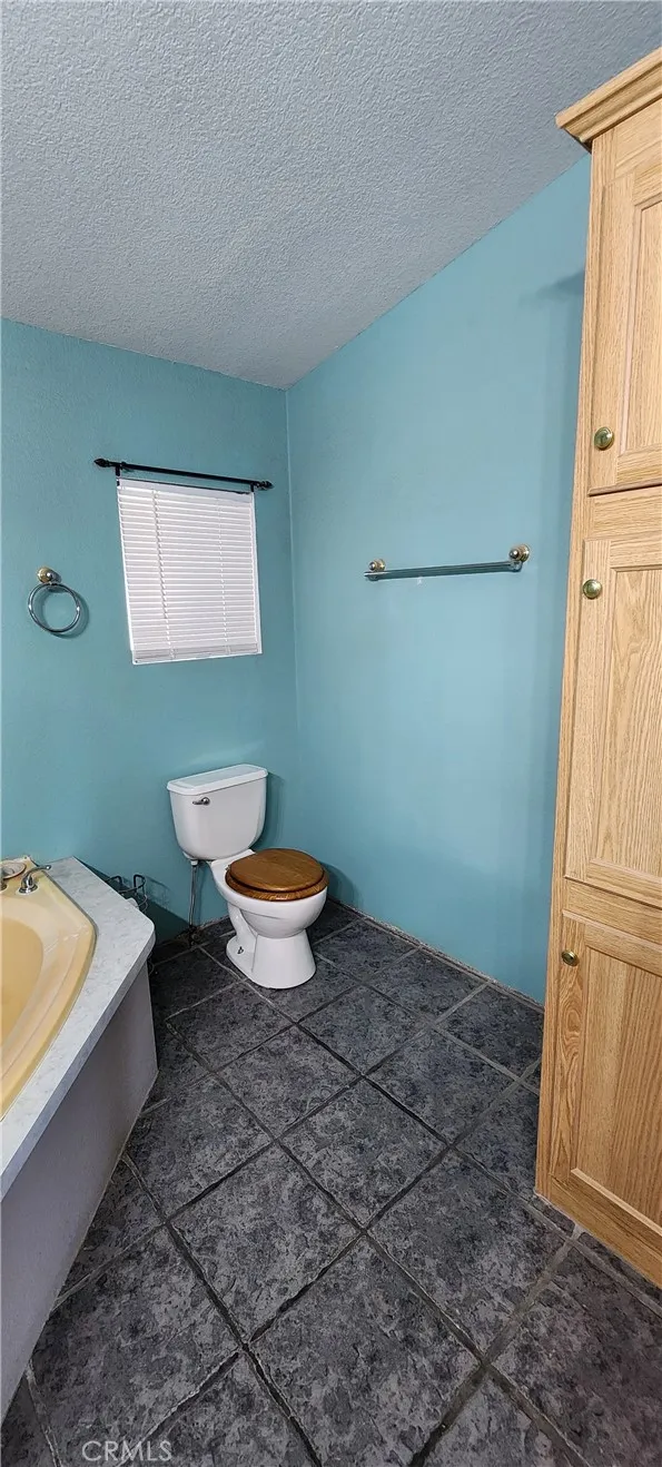 690 Riviera Drive Blythe, CA 92225