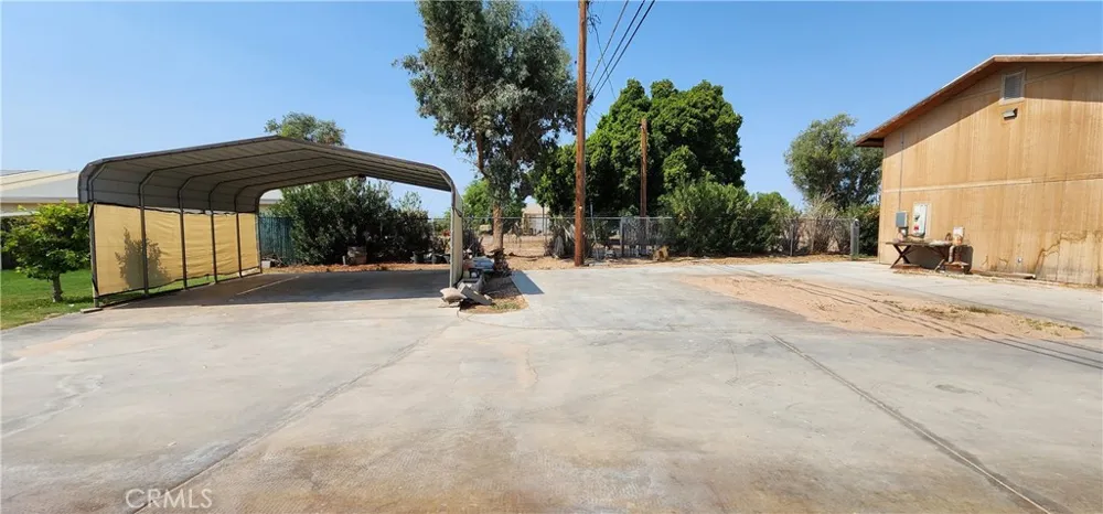 690 Riviera Drive Blythe, CA 92225