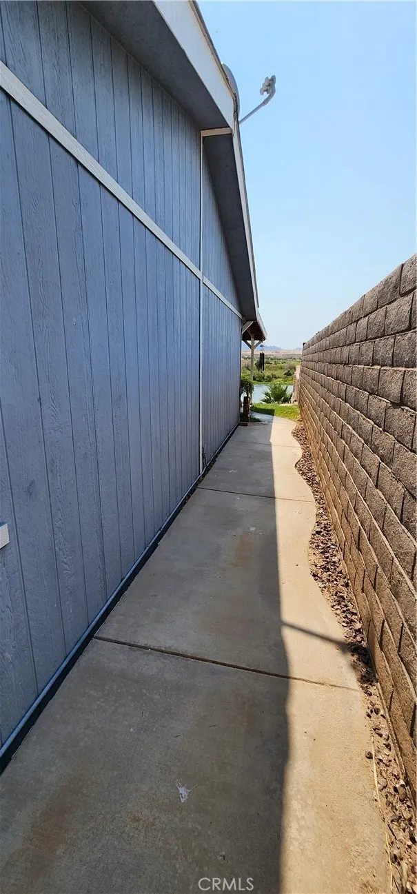 690 Riviera Drive Blythe, CA 92225