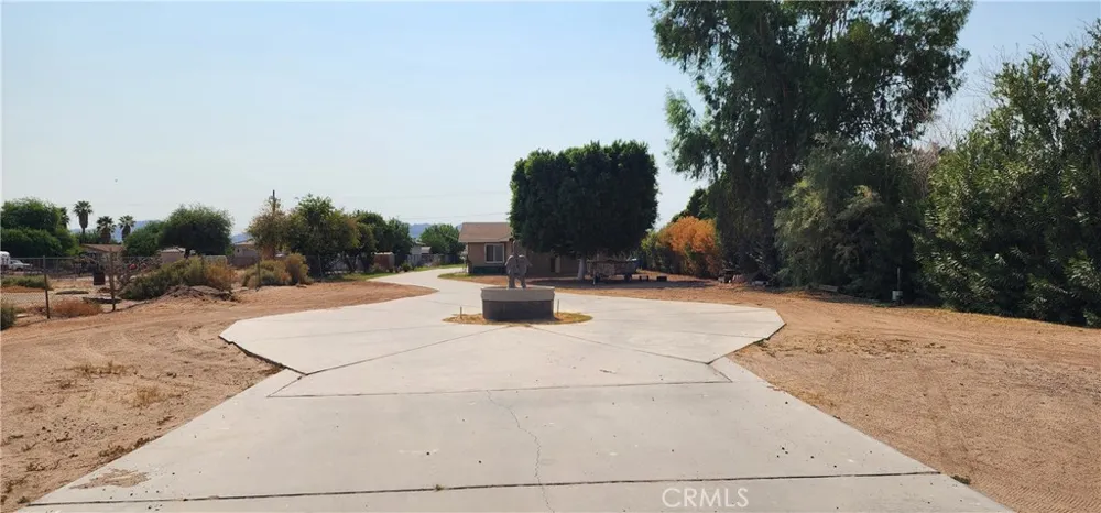 690 Riviera Drive Blythe, CA 92225