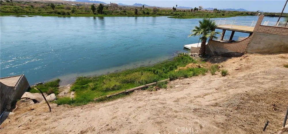 690 Riviera Drive Blythe, CA 92225