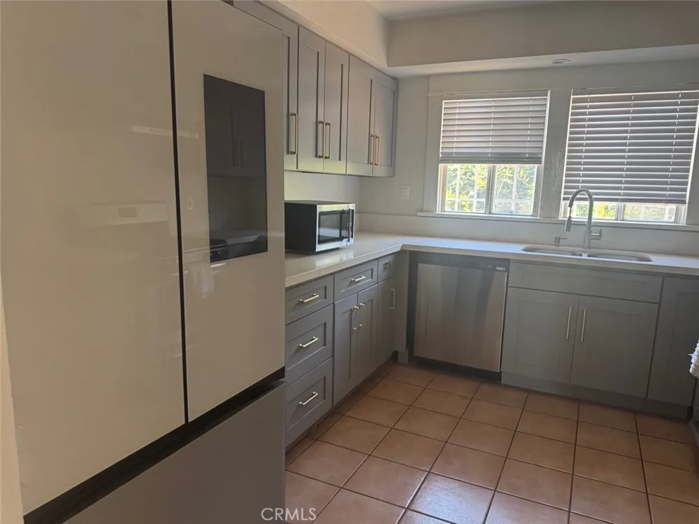 788 E 40th Place Los Angeles, CA 90011
