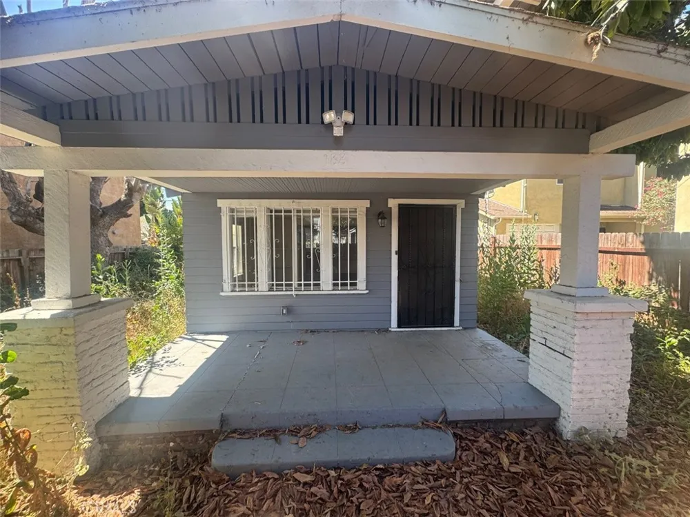 788 E 40th Place Los Angeles, CA 90011