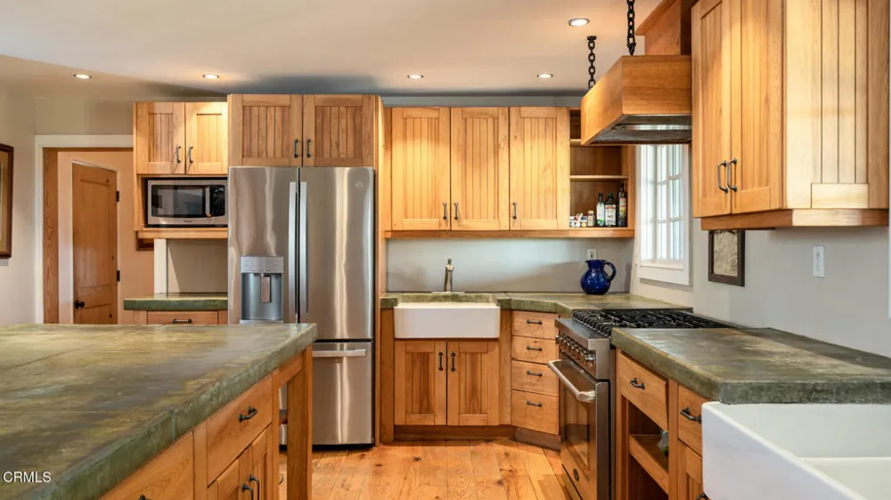 2591 Deer Hill Lane Solvang, CA 93463