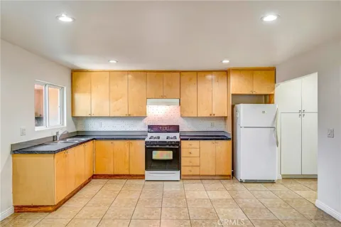 6735 Elmer Avenue #12