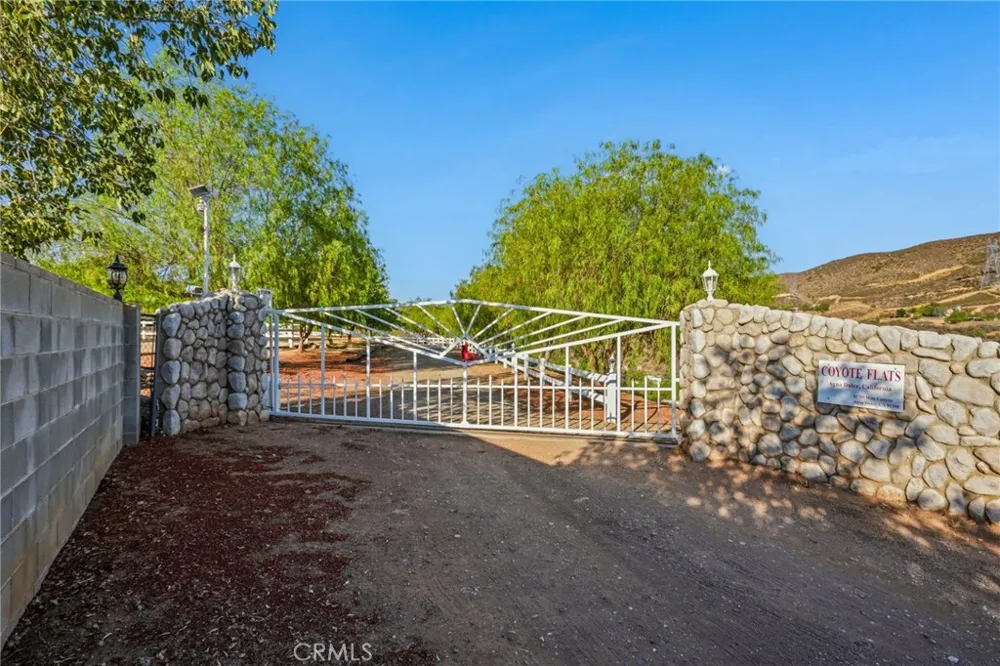 11709 Mint Canyon Road Agua Dulce, CA 91390