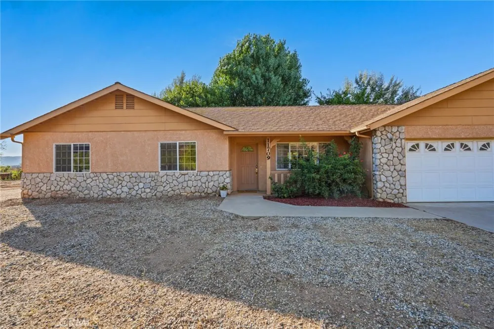 11709 Mint Canyon Road Agua Dulce, CA 91390