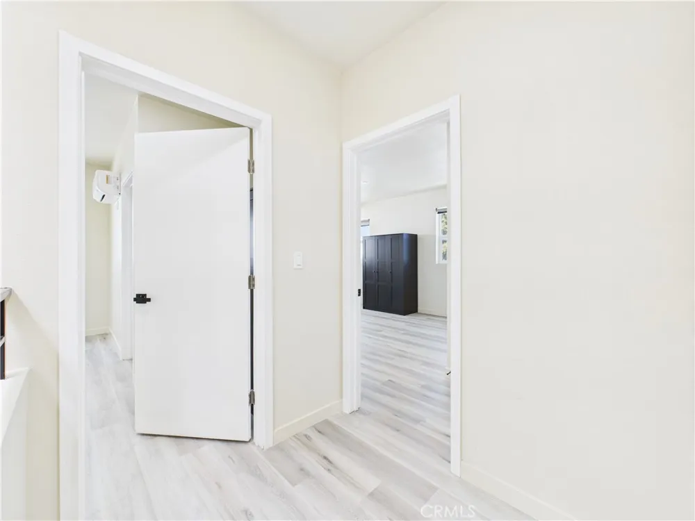 8457 Langdon North Hills, CA 91343