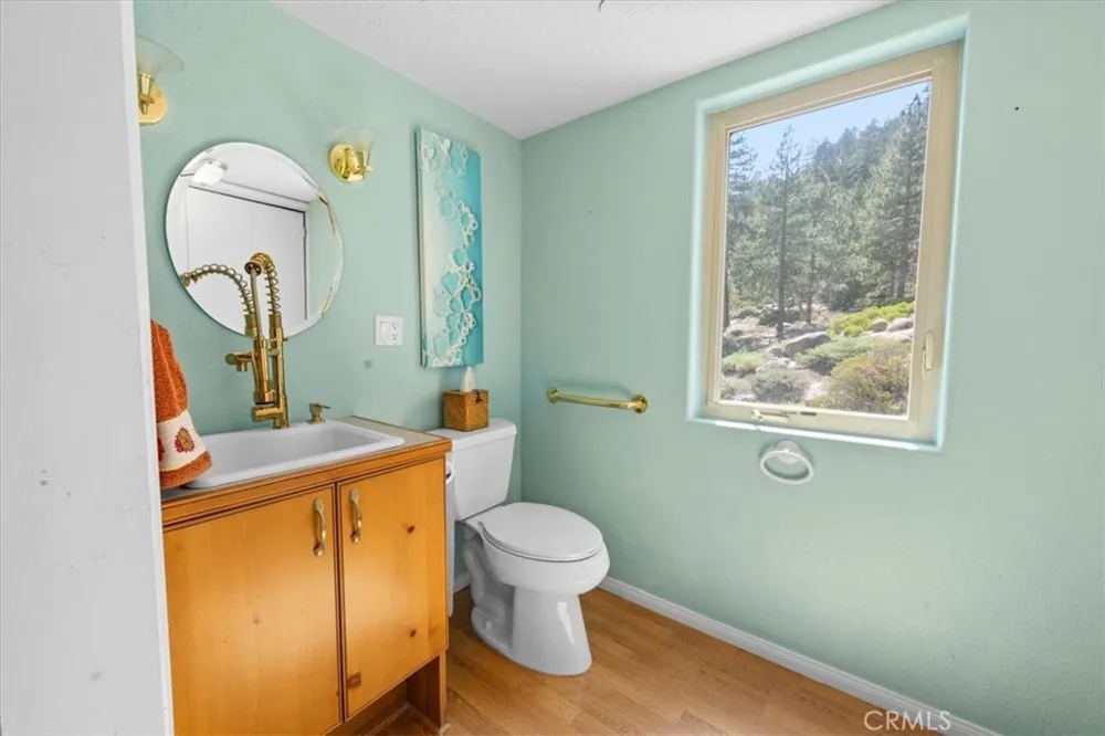 38512 North Shore Drive Fawnskin, CA 92333