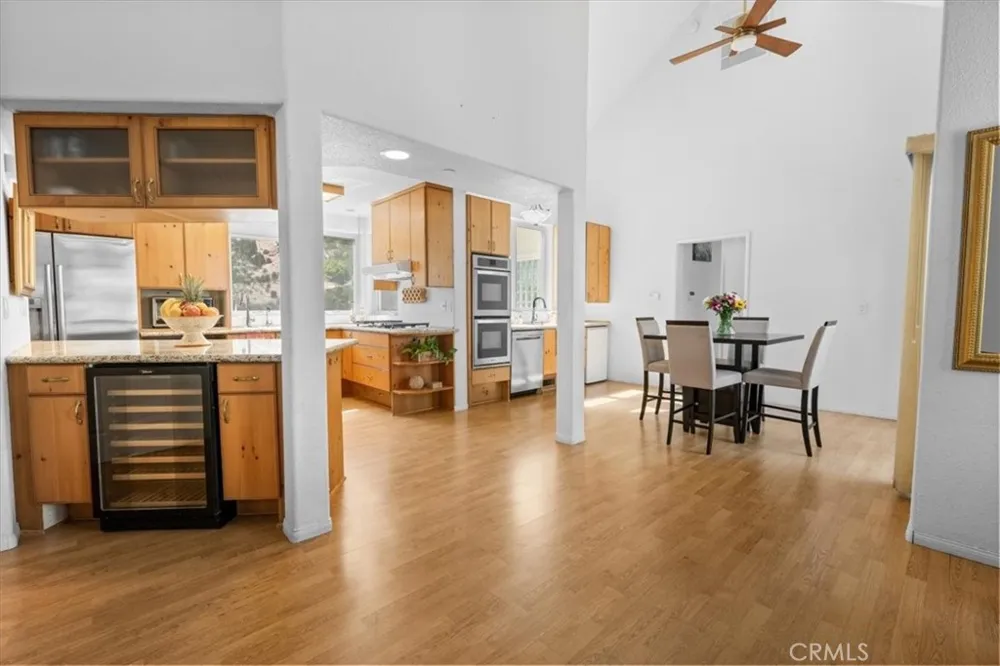 38512 North Shore Drive Fawnskin, CA 92333