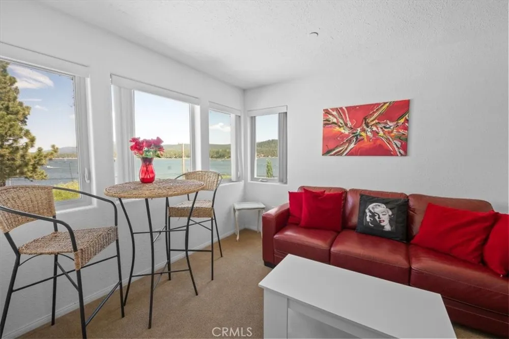 38512 North Shore Drive Fawnskin, CA 92333