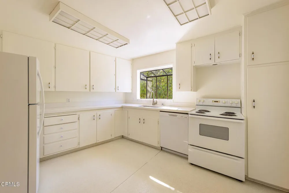212 Foothill Road Ojai, CA 93023