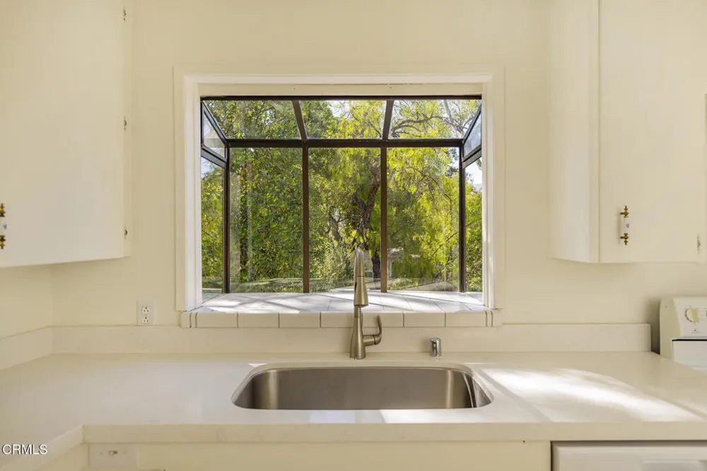 212 Foothill Road Ojai, CA 93023