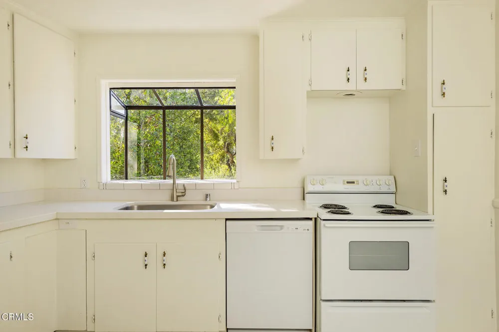 212 Foothill Road Ojai, CA 93023