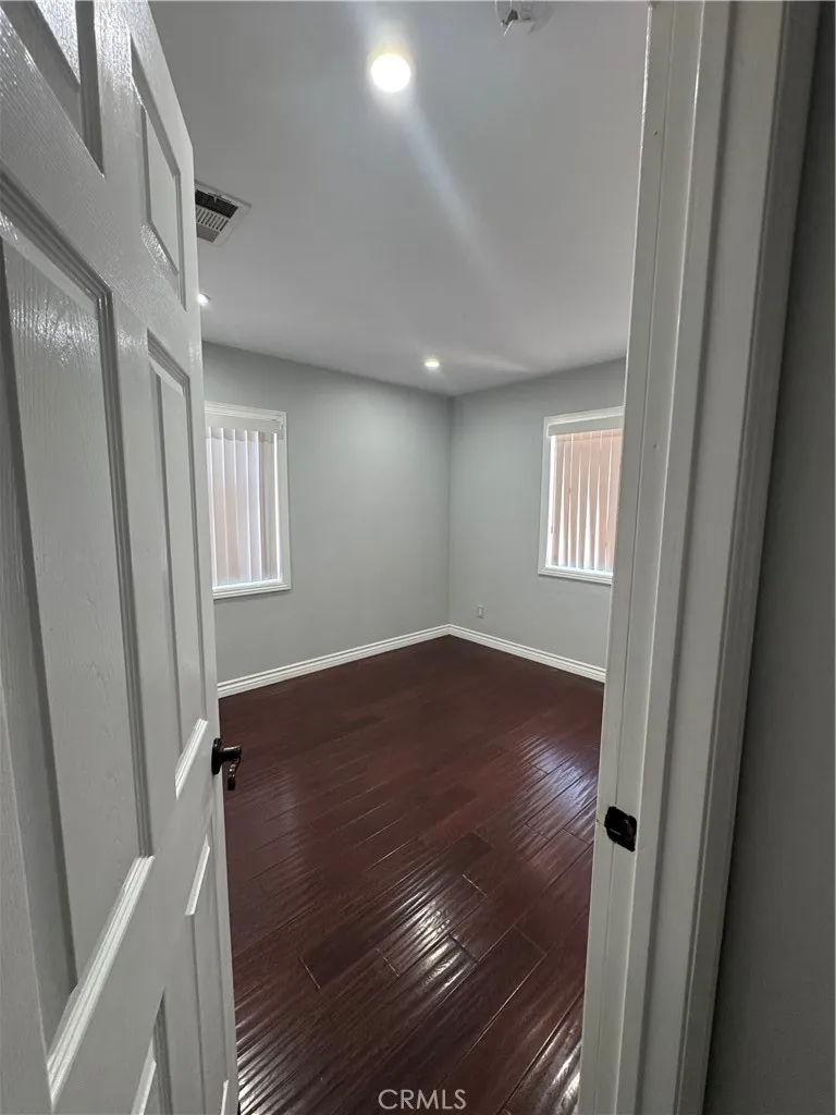 8739 Tyrone Ave Panorama City, CA 91402