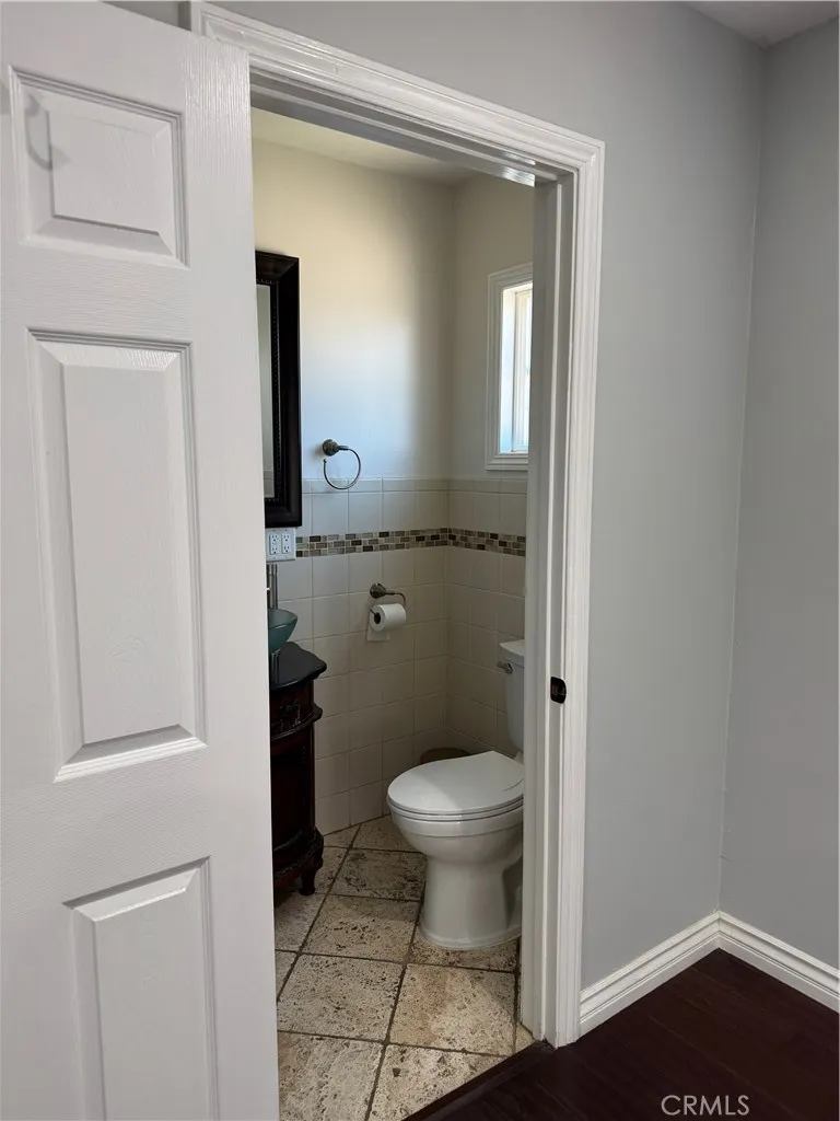 8739 Tyrone Ave Panorama City, CA 91402