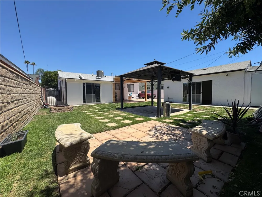 8739 Tyrone Ave Panorama City, CA 91402