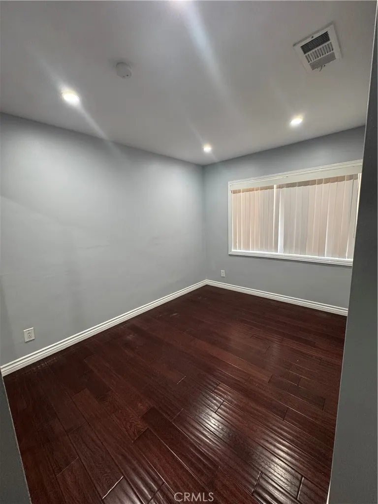 8739 Tyrone Ave Panorama City, CA 91402