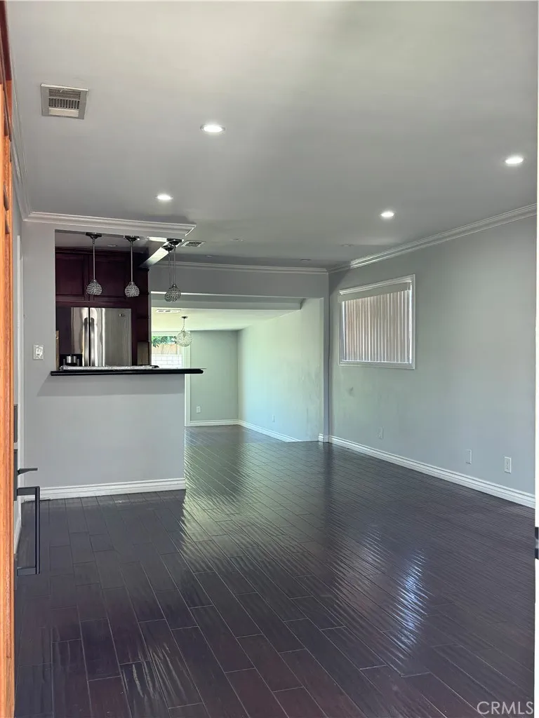 8739 Tyrone Ave Panorama City, CA 91402