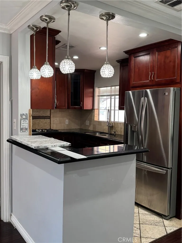 8739 Tyrone Ave Panorama City, CA 91402