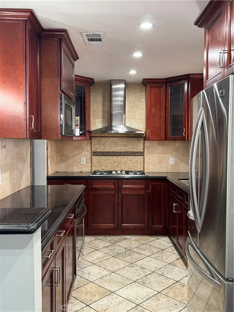 8739 Tyrone Ave Panorama City, CA 91402
