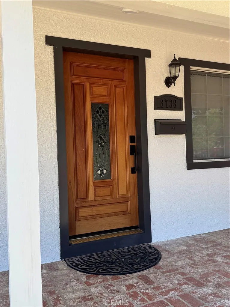 8739 Tyrone Ave Panorama City, CA 91402