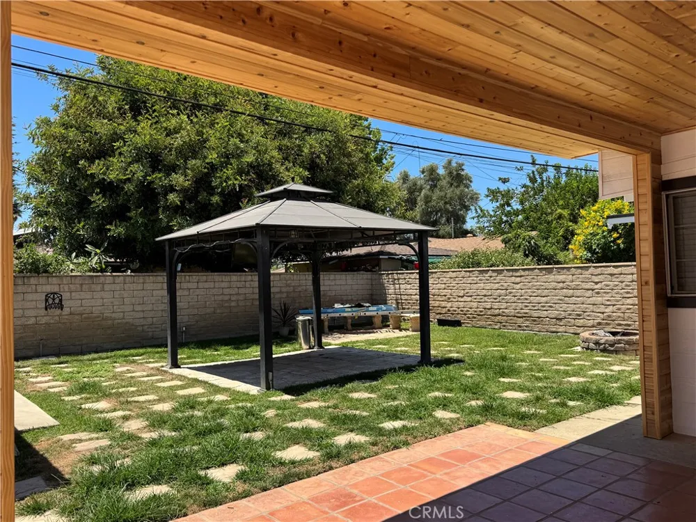 8739 Tyrone Ave Panorama City, CA 91402