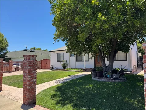 8739 Tyrone Ave