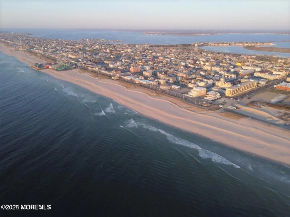 707 Boulevard Boulevard Seaside Heights, NJ 08751