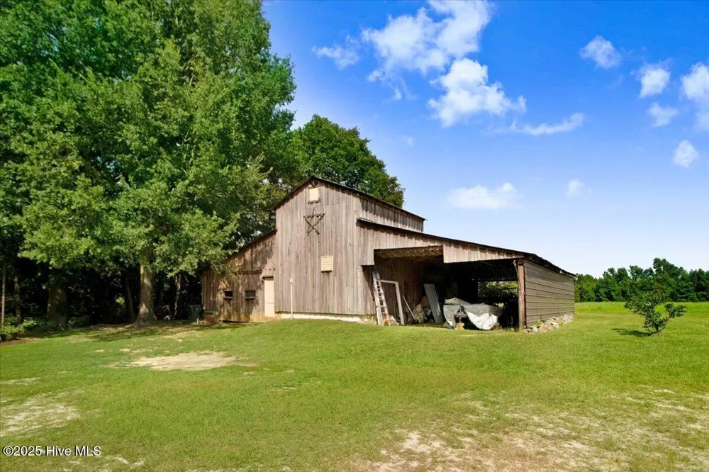 2326 Us-117 Faison, NC 28341