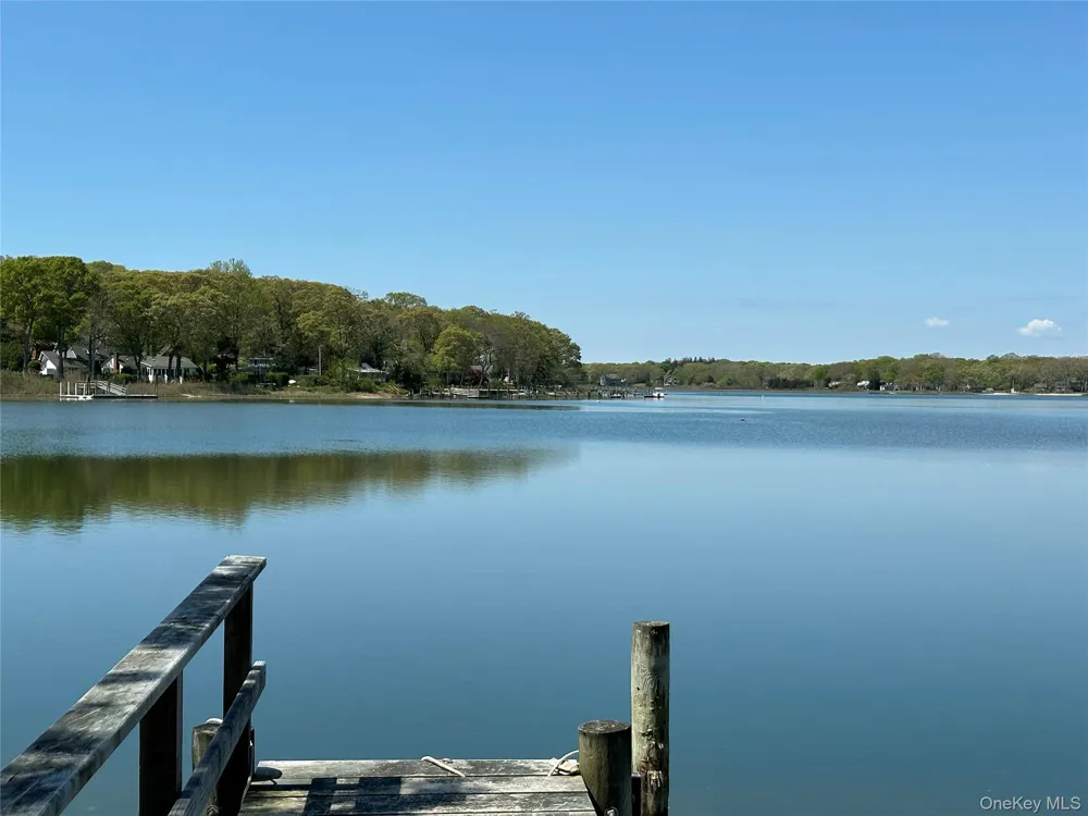 1854 Bayview Road Southold, NY 11971