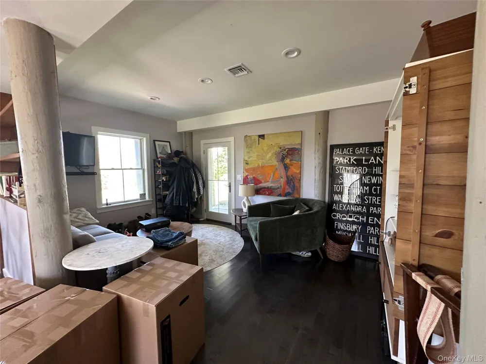 1854 Bayview Road Southold, NY 11971