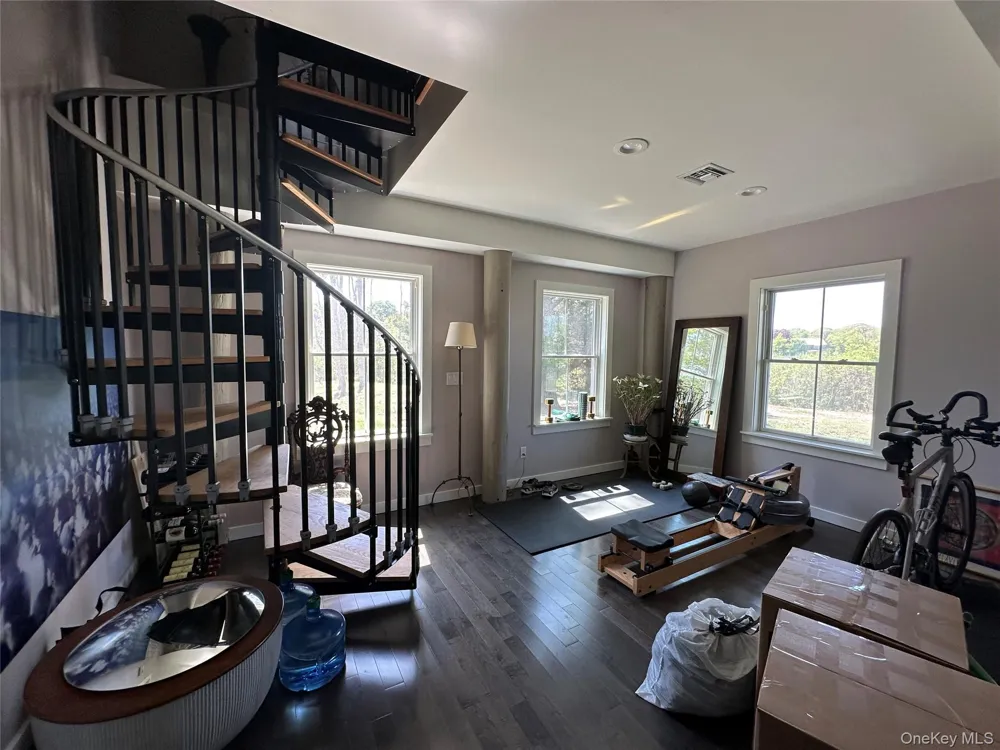 1854 Bayview Road Southold, NY 11971