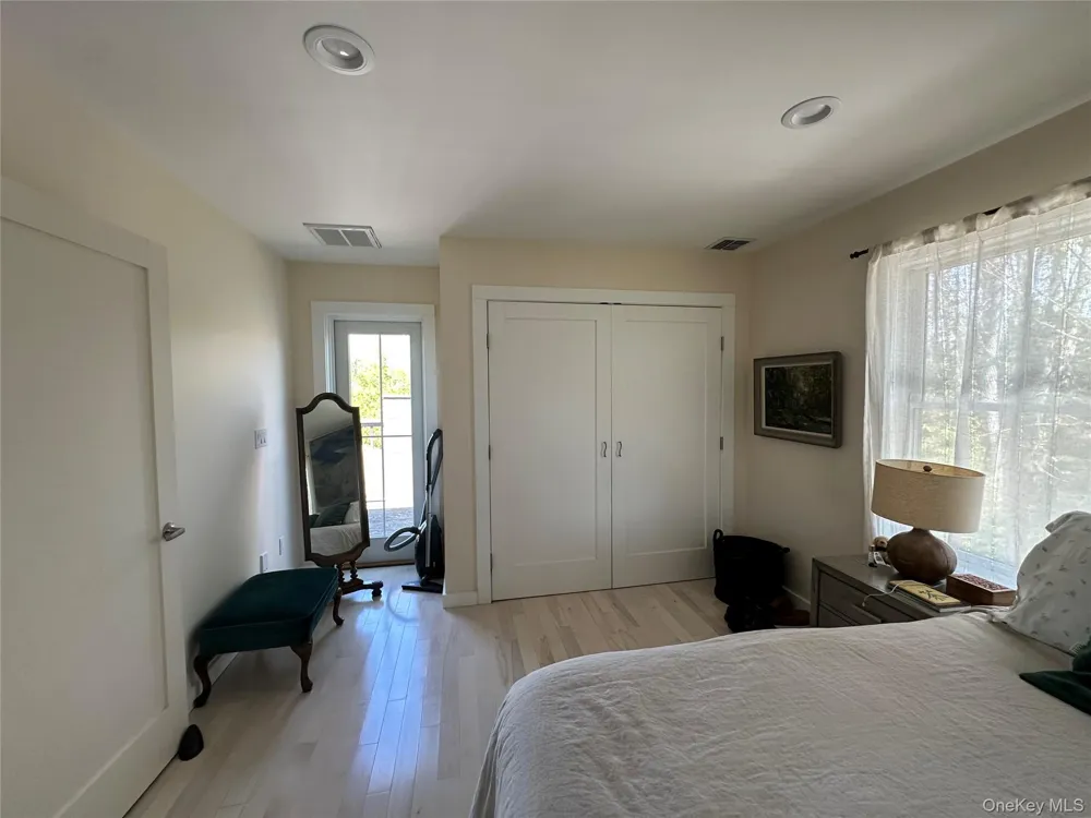 1854 Bayview Road Southold, NY 11971
