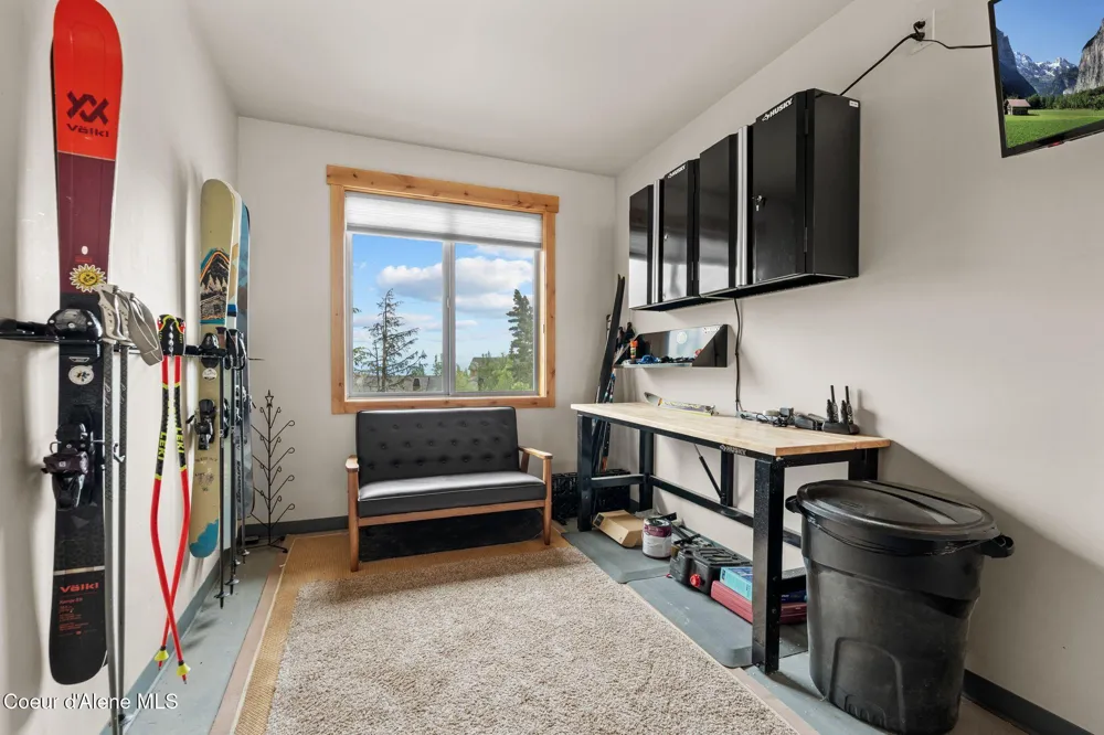 21 Harrison Lane Sandpoint, ID 83864